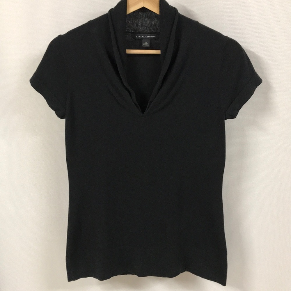 Black Short Sleeve Top small V-Neck Sweater
